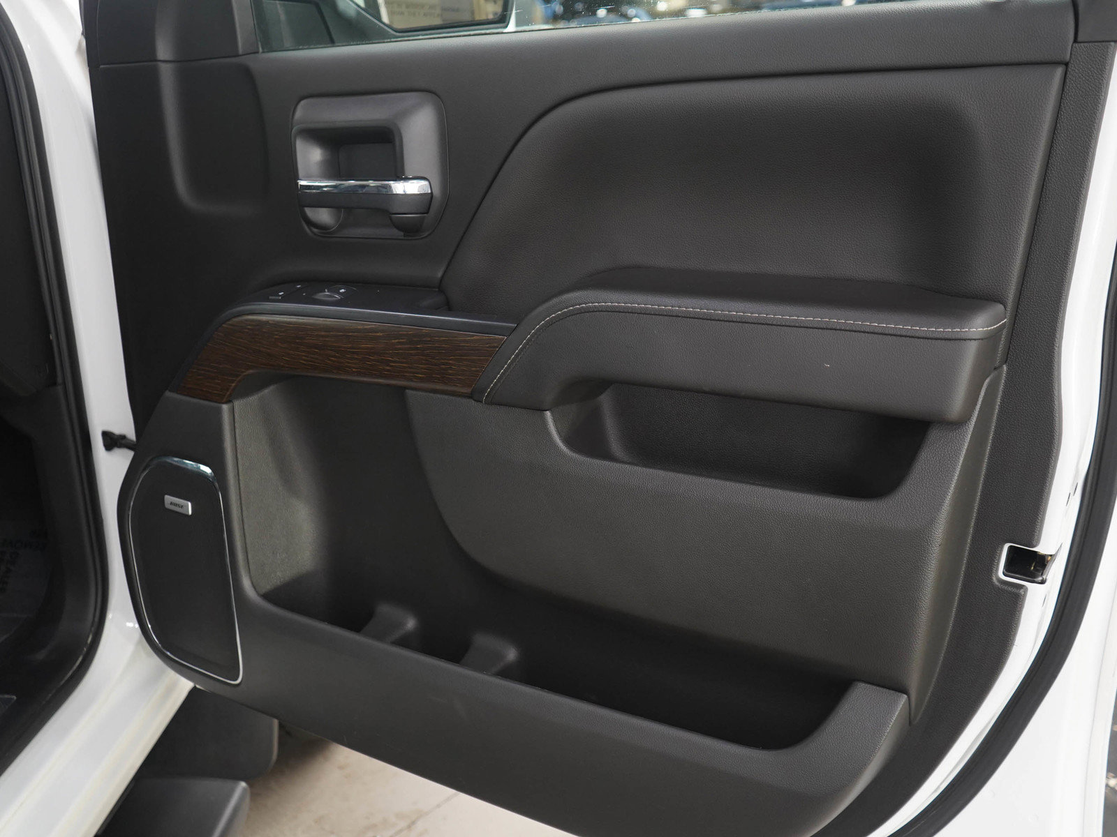 Used 2018 GMC Sierra 1500 Denali w/ Denali Ultimate Package AWD/4WD image 9
