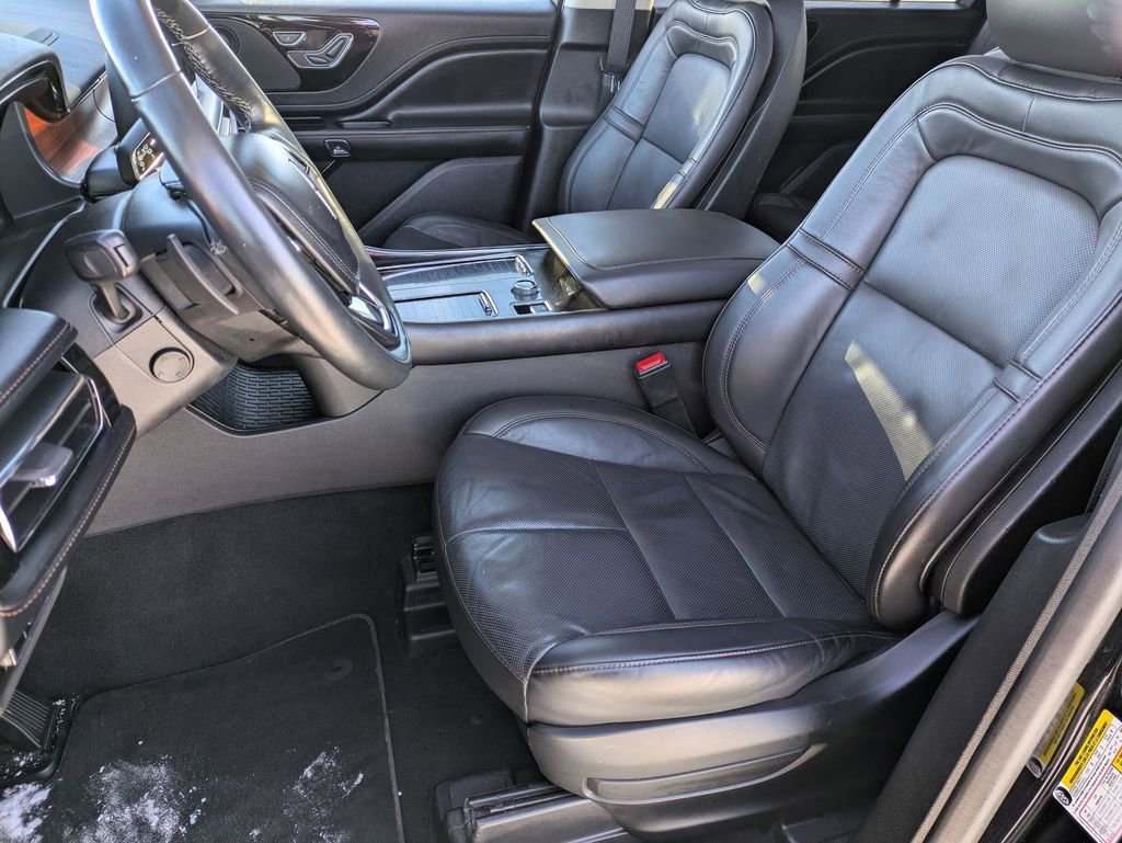 Used 2024 Lincoln Aviator Reserve AWD/4WD image 16
