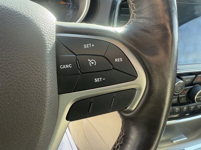 Used 2020 Jeep Grand Cherokee Overland image 27