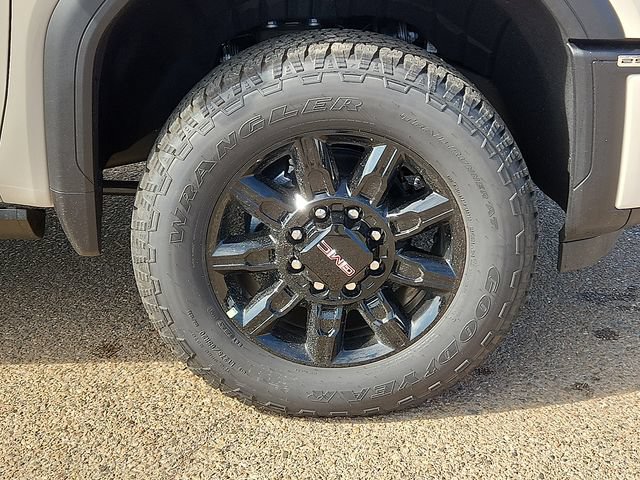 New 2026 GMC Sierra 2500 AT4 w/ AT4 Premium Plus Package AWD/4WD image 7