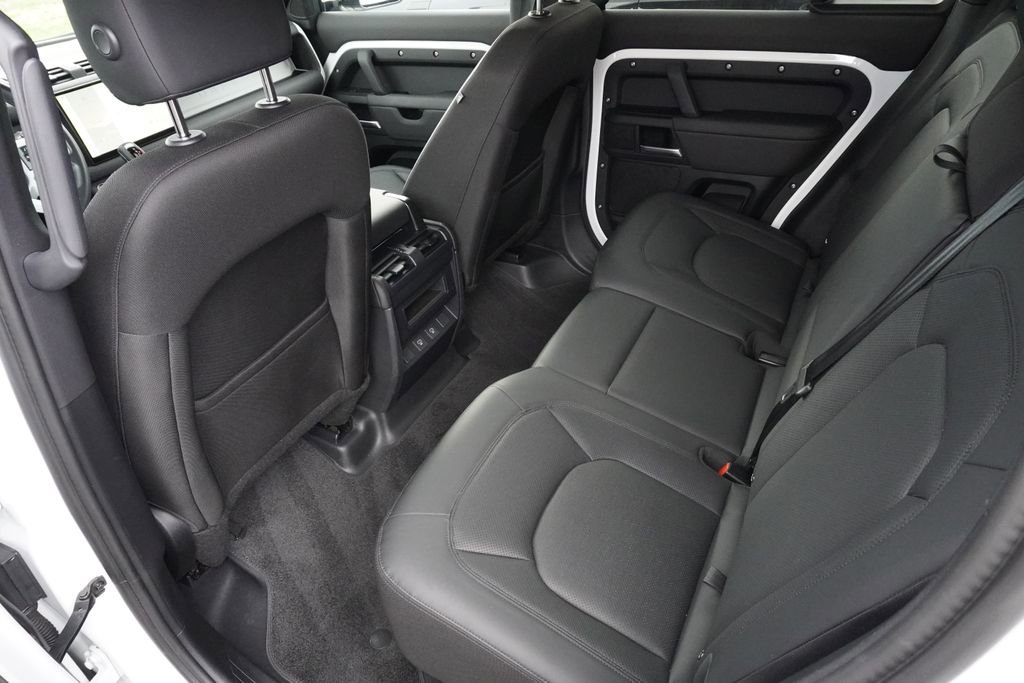Used 2025 Land Rover Defender 110 S AWD/4WD image 29