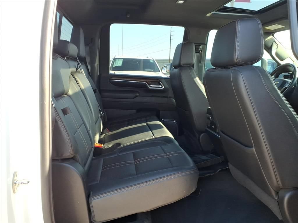 Used 2024 Chevrolet Silverado 3500 High Country w/ High Country Premium Package AWD/4WD image 15