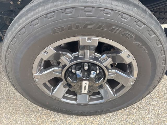 Used 2023 Ford F350 Lariat w/ Lariat Ultimate Package AWD/4WD image 9