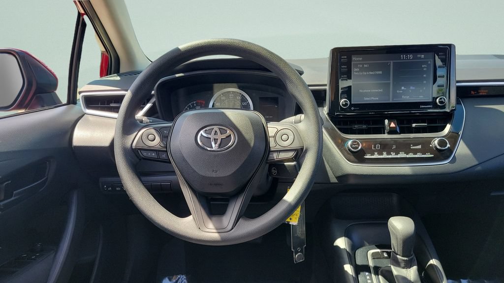 Used 2022 Toyota Corolla LE FWD image 12