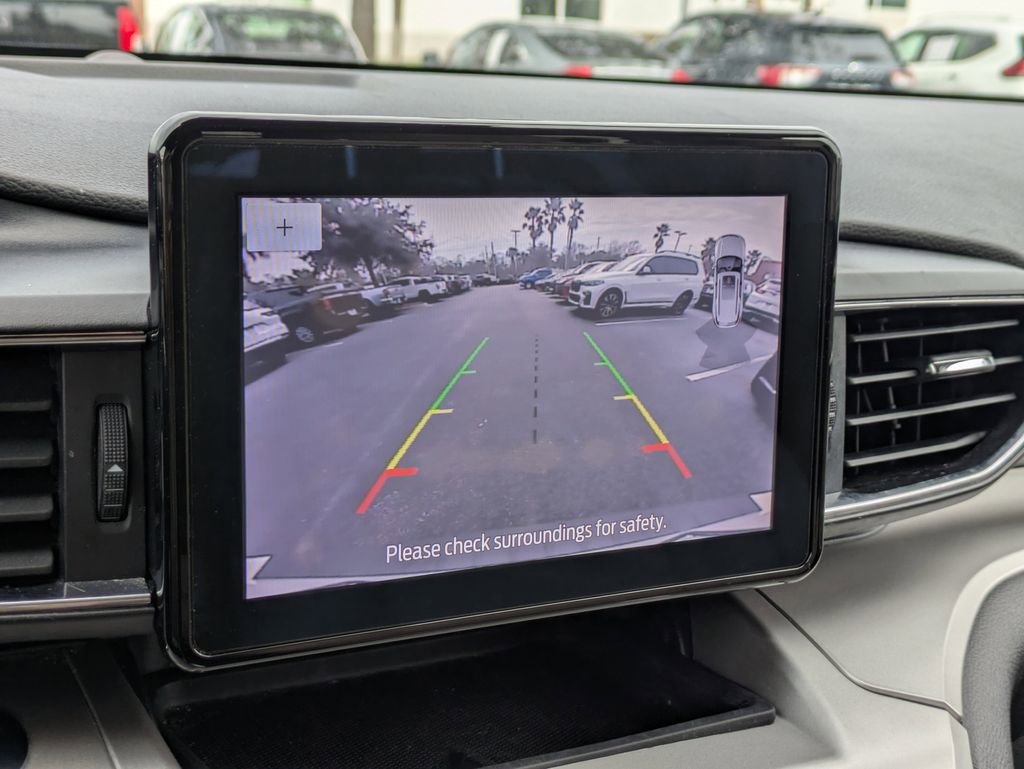 Used 2021 Ford Explorer XLT w/ Equipment Group 202A image 23