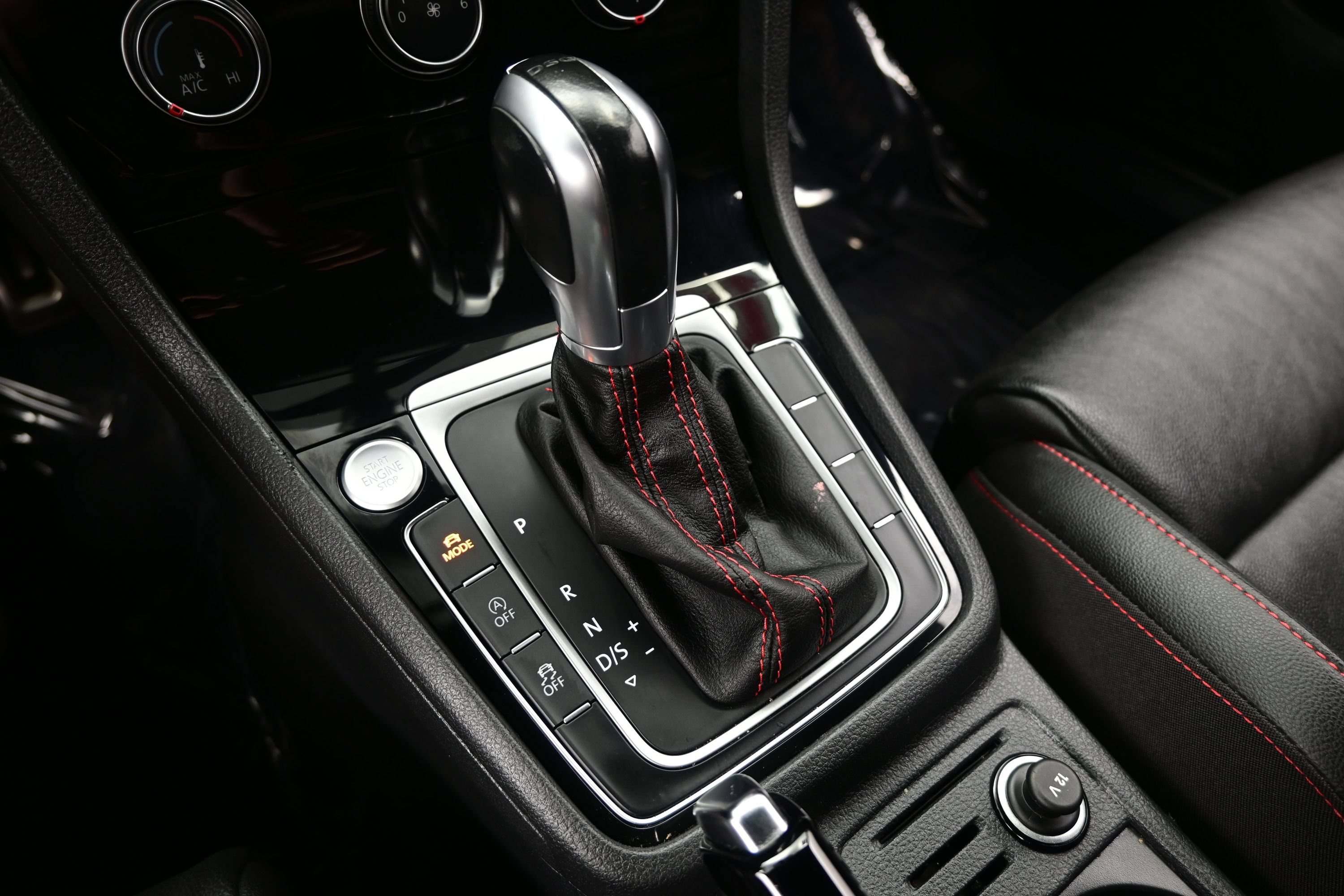 Used 2019 Volkswagen GTI SE w/ SE Experience Package FWD image 22