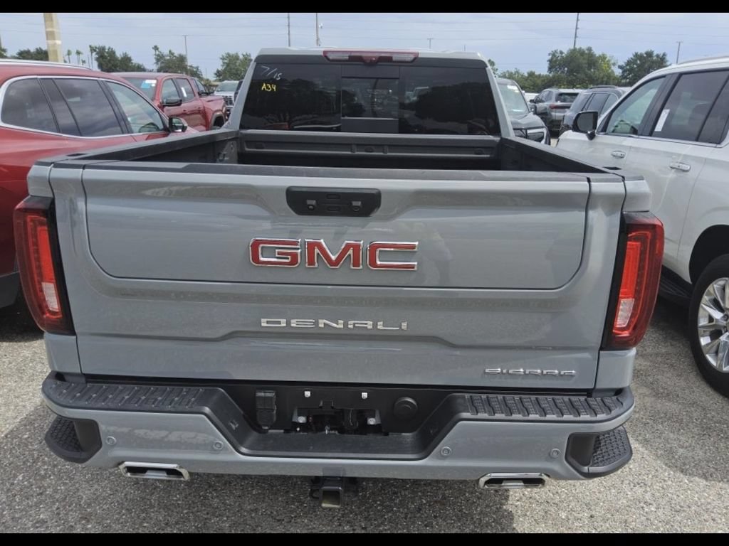 Used 2025 GMC Sierra 1500 Denali w/ Denali Reserve Package AWD/4WD image 8