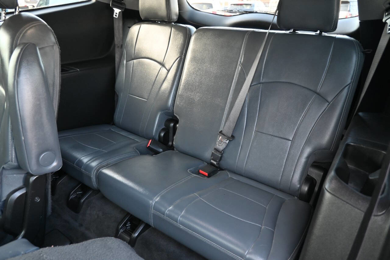 Used 2018 Buick Enclave Essence FWD image 12