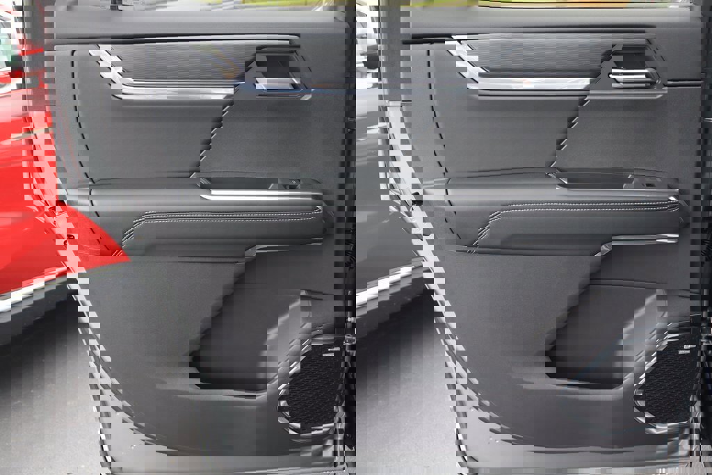 New 2025 GMC Acadia Elevation w/ Elevation Premium Package image 17