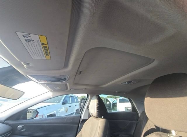 Used 2025 Hyundai Elantra SEL FWD image 13
