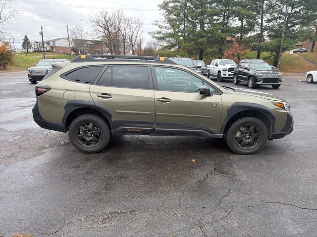 Used 2022 Subaru Outback Wilderness image 4