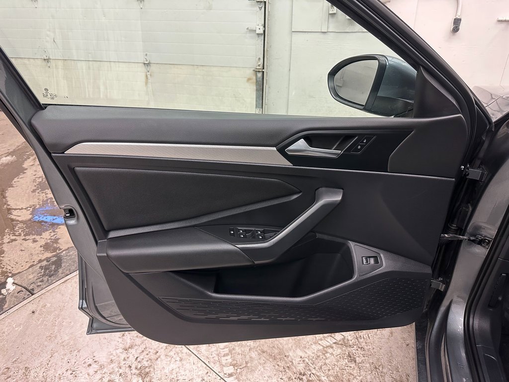 Used 2019 Volkswagen Jetta S w/ Driver Assistance Package image 17