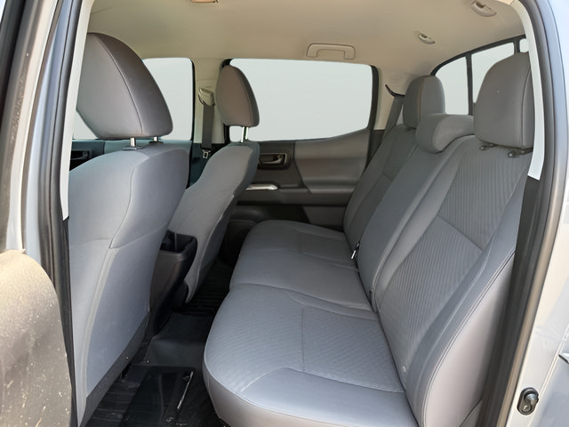 Used 2021 Toyota Tacoma SR5 AWD/4WD image 28