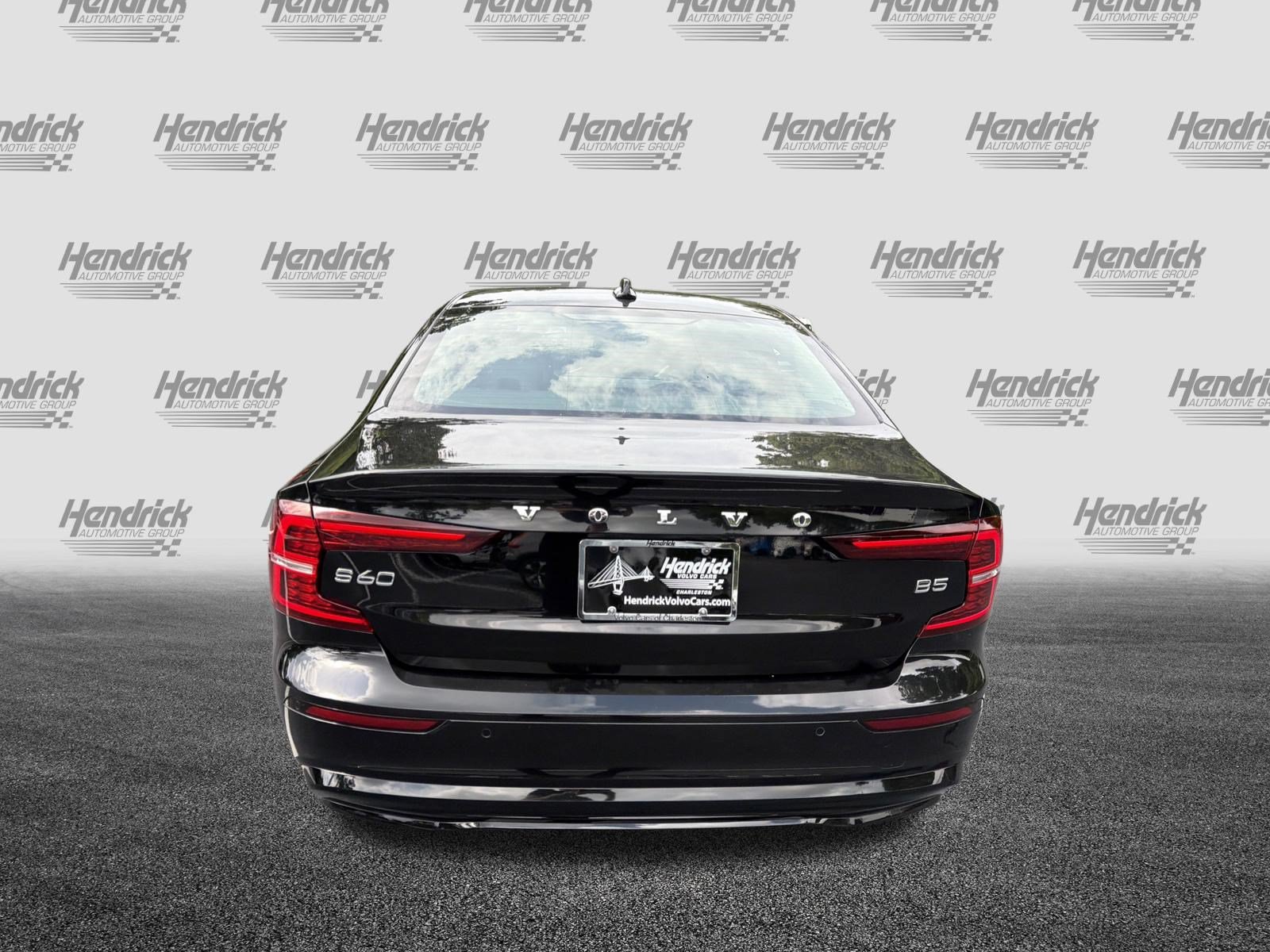 Certified 2025 Volvo S60 B5 Plus FWD image 9