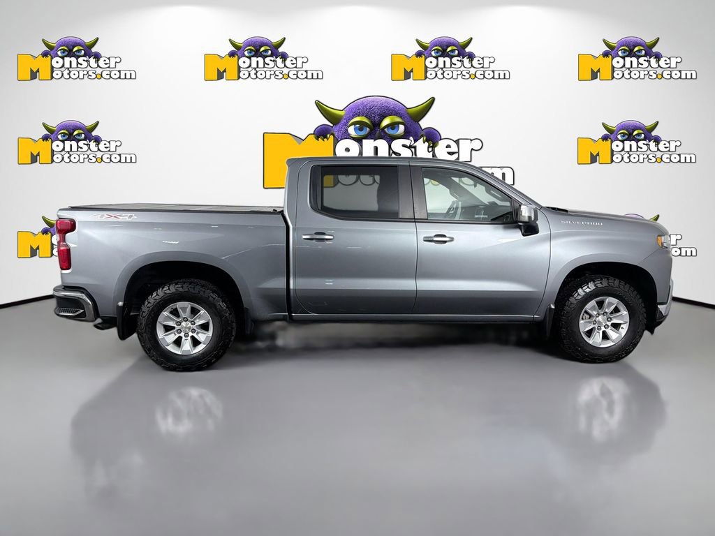 Used 2022 Chevrolet Silverado 1500 LT w/ Convenience Package II AWD/4WD image 4