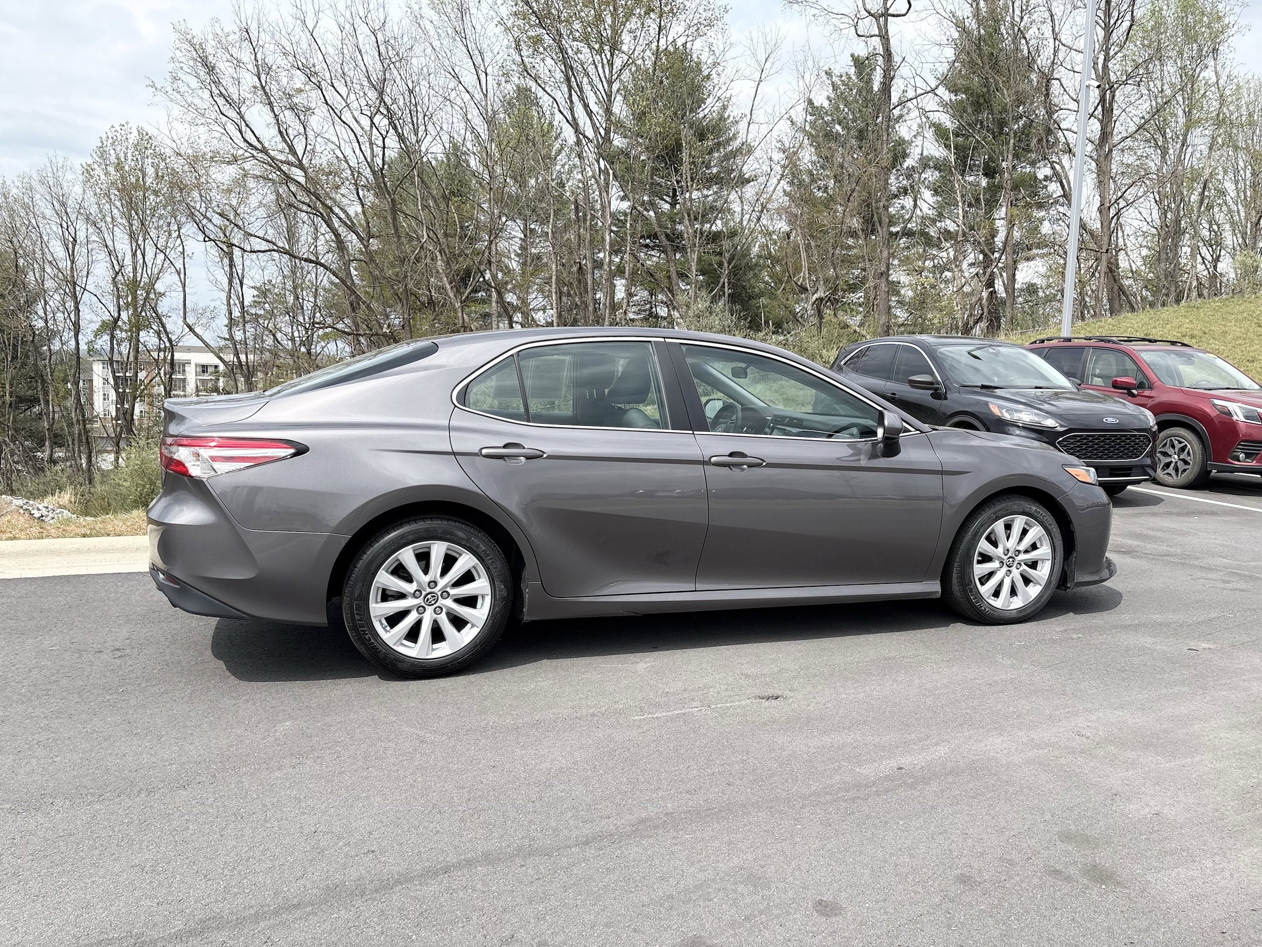 Used 2018 Toyota Camry LE FWD image 8