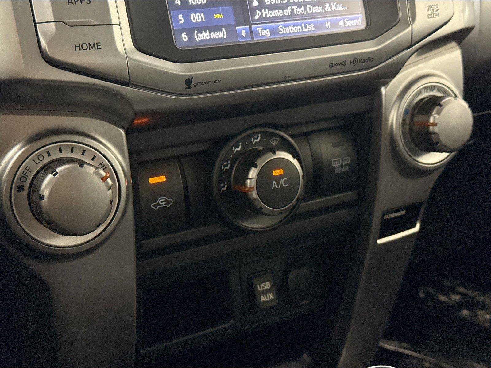 Used 2017 Toyota 4Runner SR5 AWD/4WD image 23