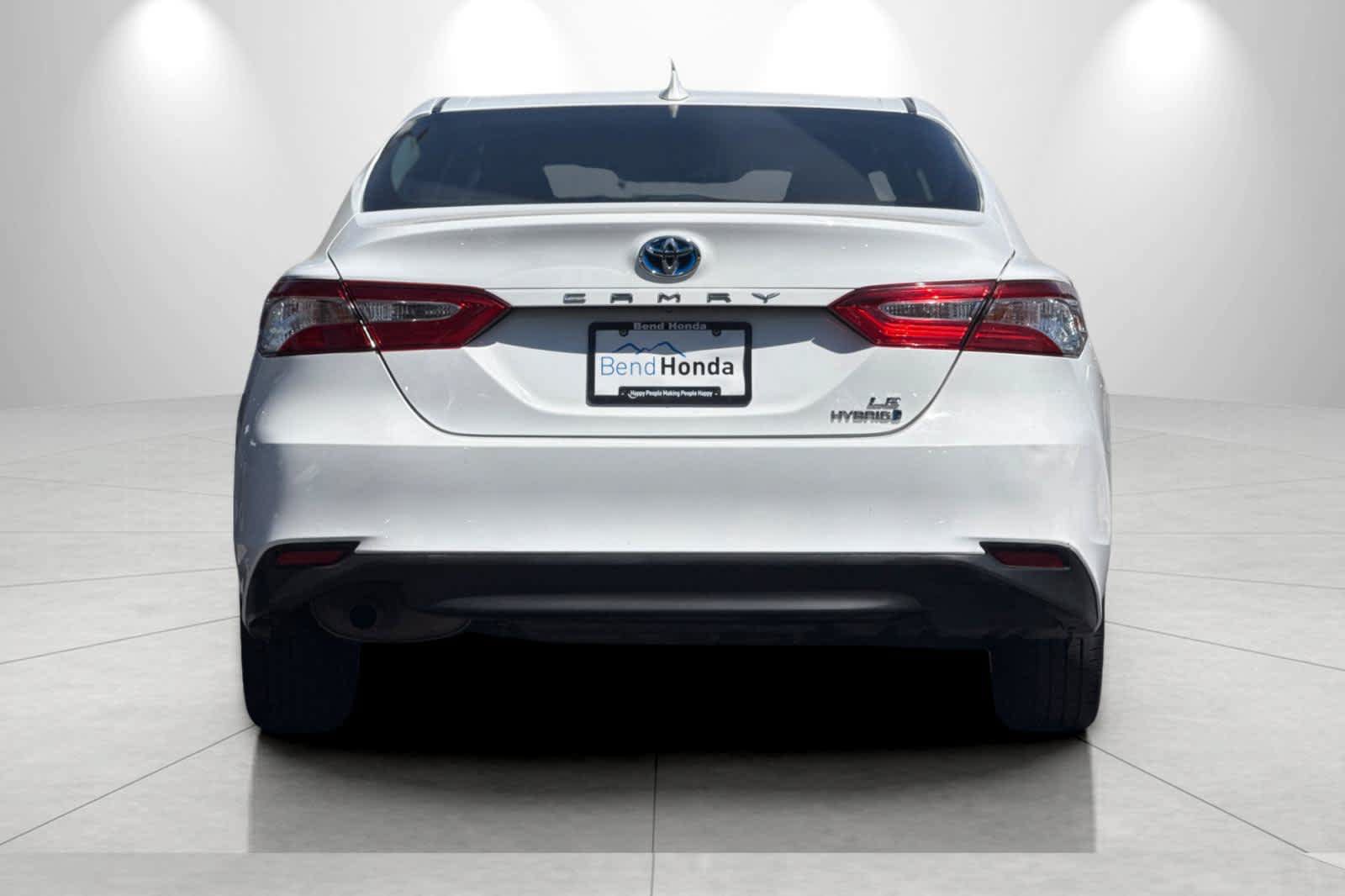 Used 2020 Toyota Camry LE w/ Preferred Accessory Package FWD image 7