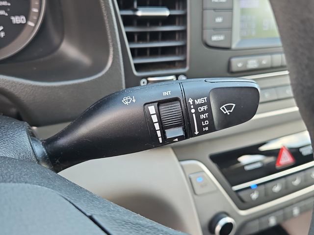 Used 2017 Hyundai Elantra SE FWD image 22