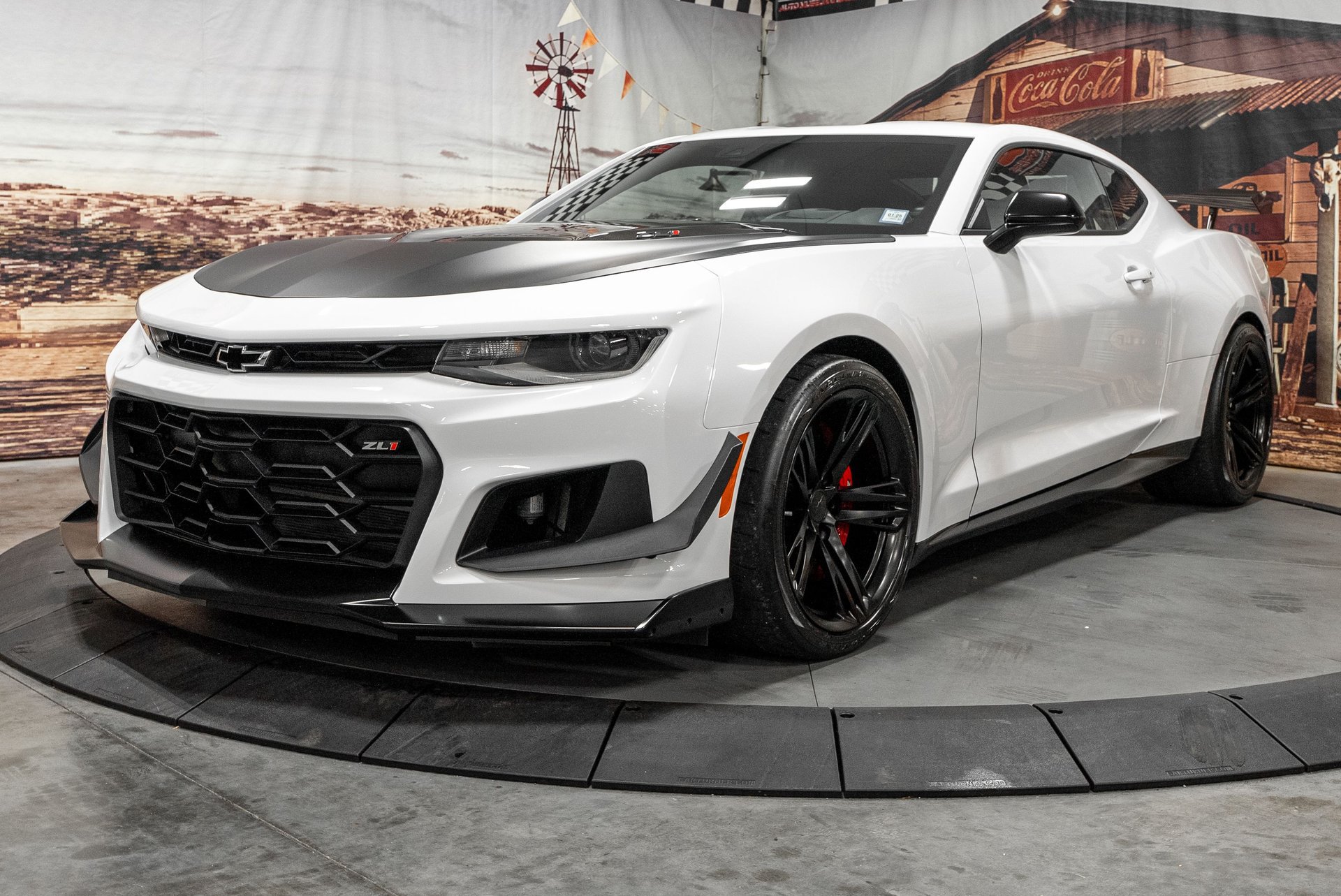 Used 2024 Chevrolet Camaro ZL1 RWD image 4