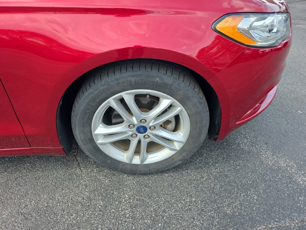 Used 2018 Ford Fusion SE image 10