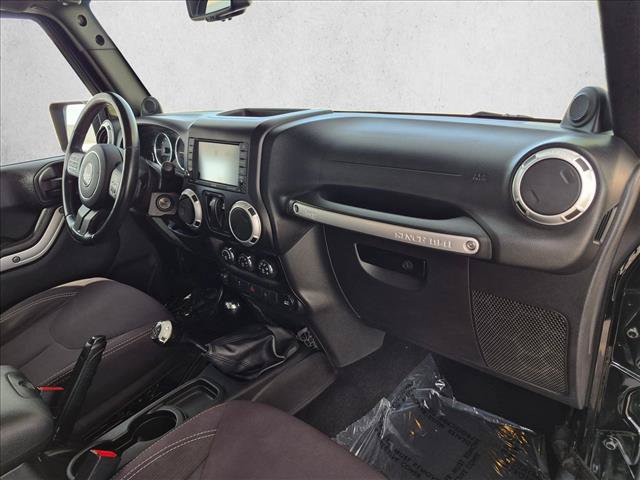 Used 2013 Jeep Wrangler Rubicon w/ PWR Convenience Group AWD/4WD image 18