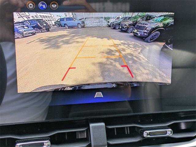 New 2026 Chevrolet Equinox LT w/ Convenience Package II image 17