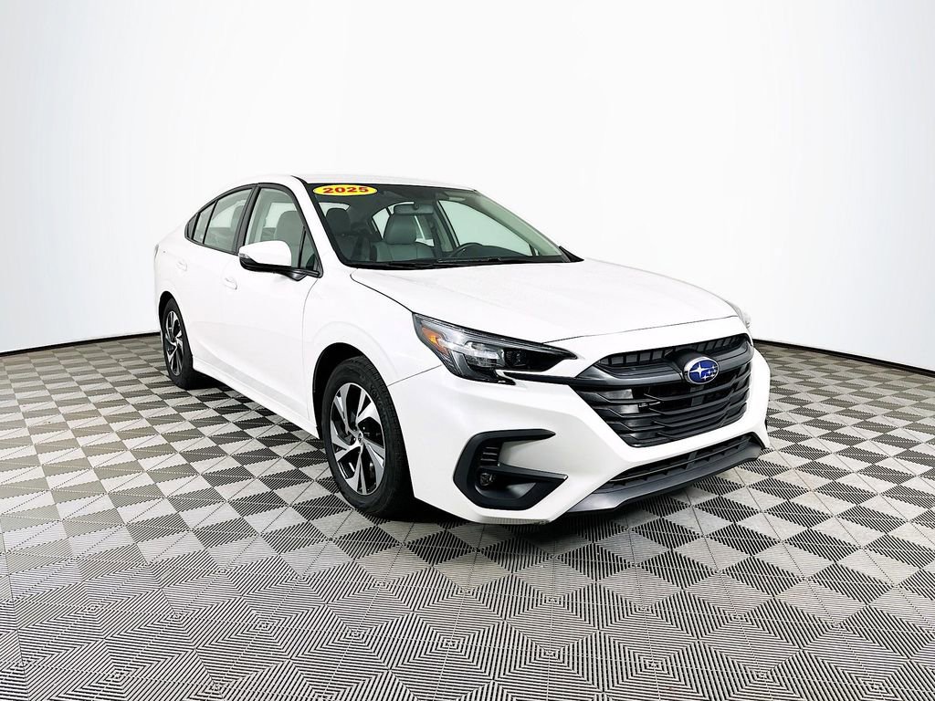 Used 2025 Subaru Legacy Premium AWD/4WD image 3
