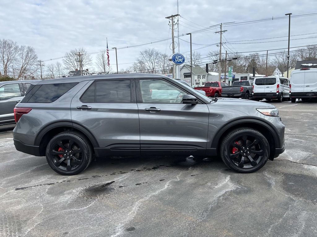 Used 2022 Ford Explorer ST w/ Equipment Group 401A image 8