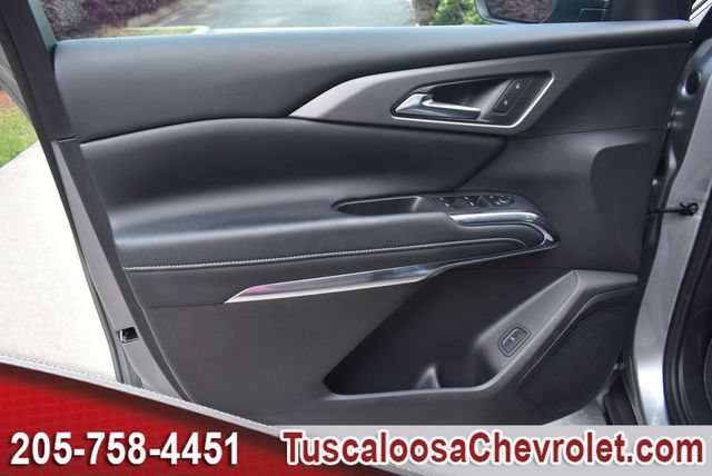 Used 2025 Chevrolet Traverse LT w/ LPO, Floor Liner Package FWD image 18