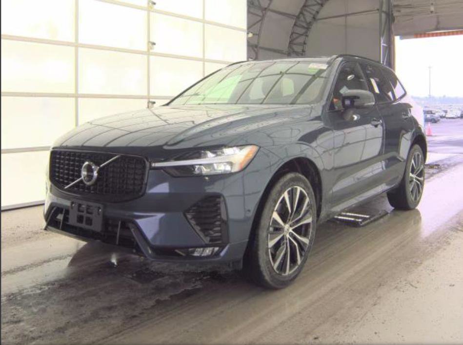 Used 2025 Volvo XC60 B5 Plus image 1