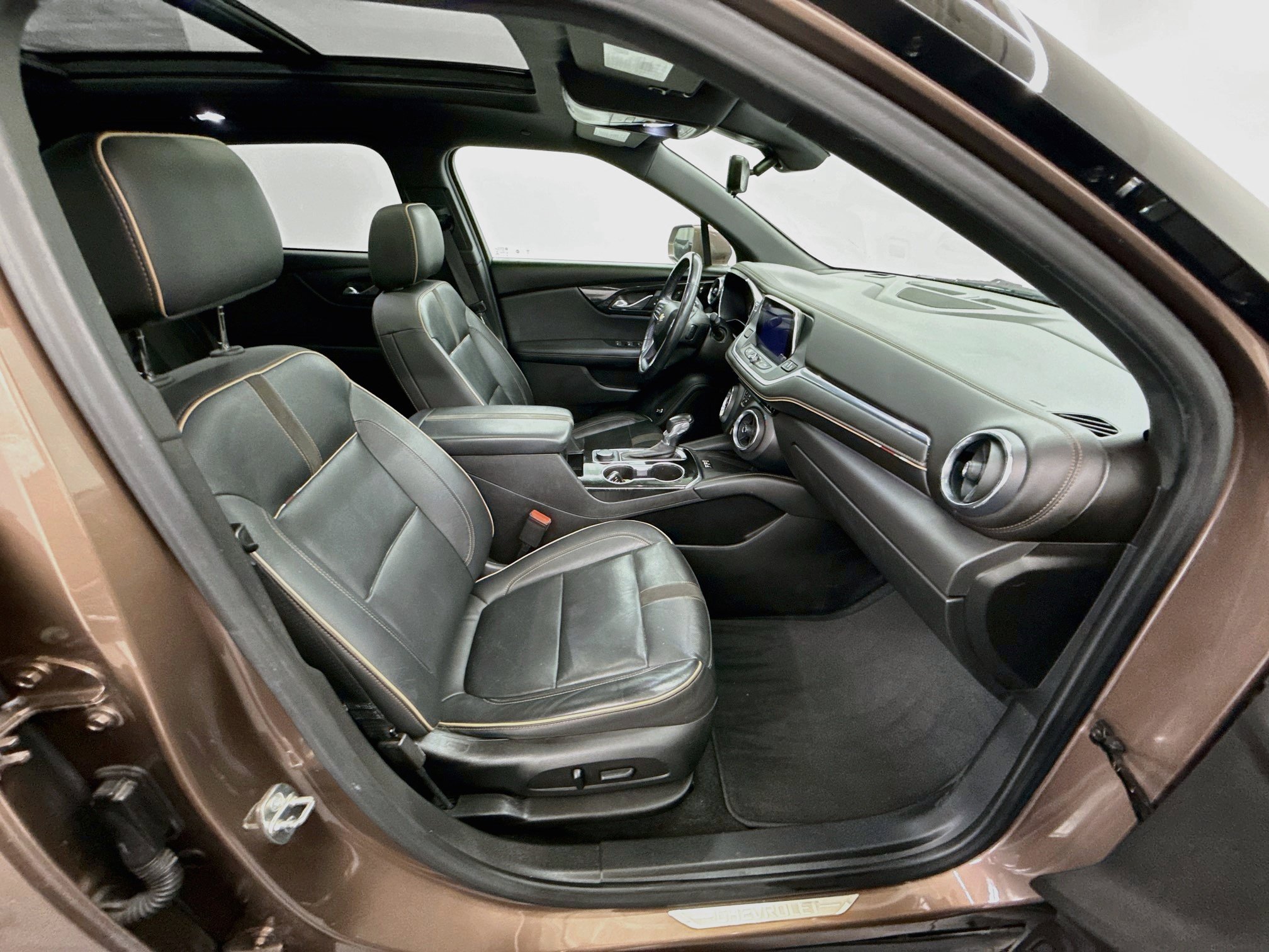 Used 2019 Chevrolet Blazer Premier w/ Sun and Wheels Package FWD image 34