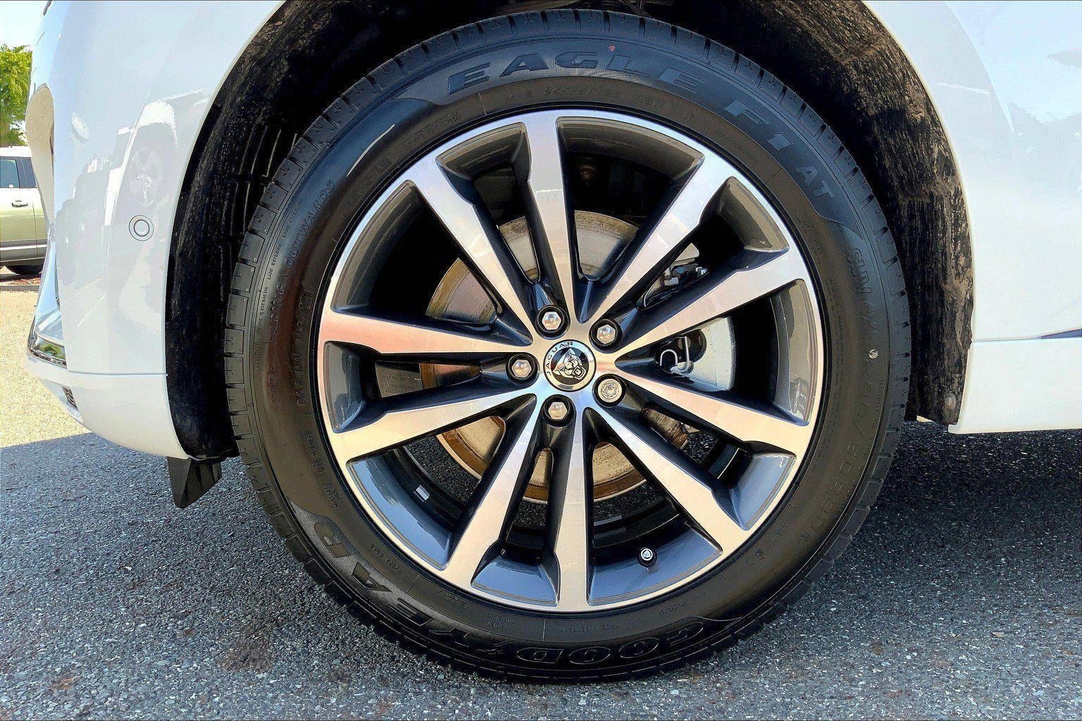 New 2025 Jaguar F-PACE R-Dynamic S AWD/4WD image 6