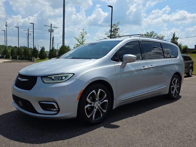 Used 2022 Chrysler Pacifica Pinnacle FWD image 7