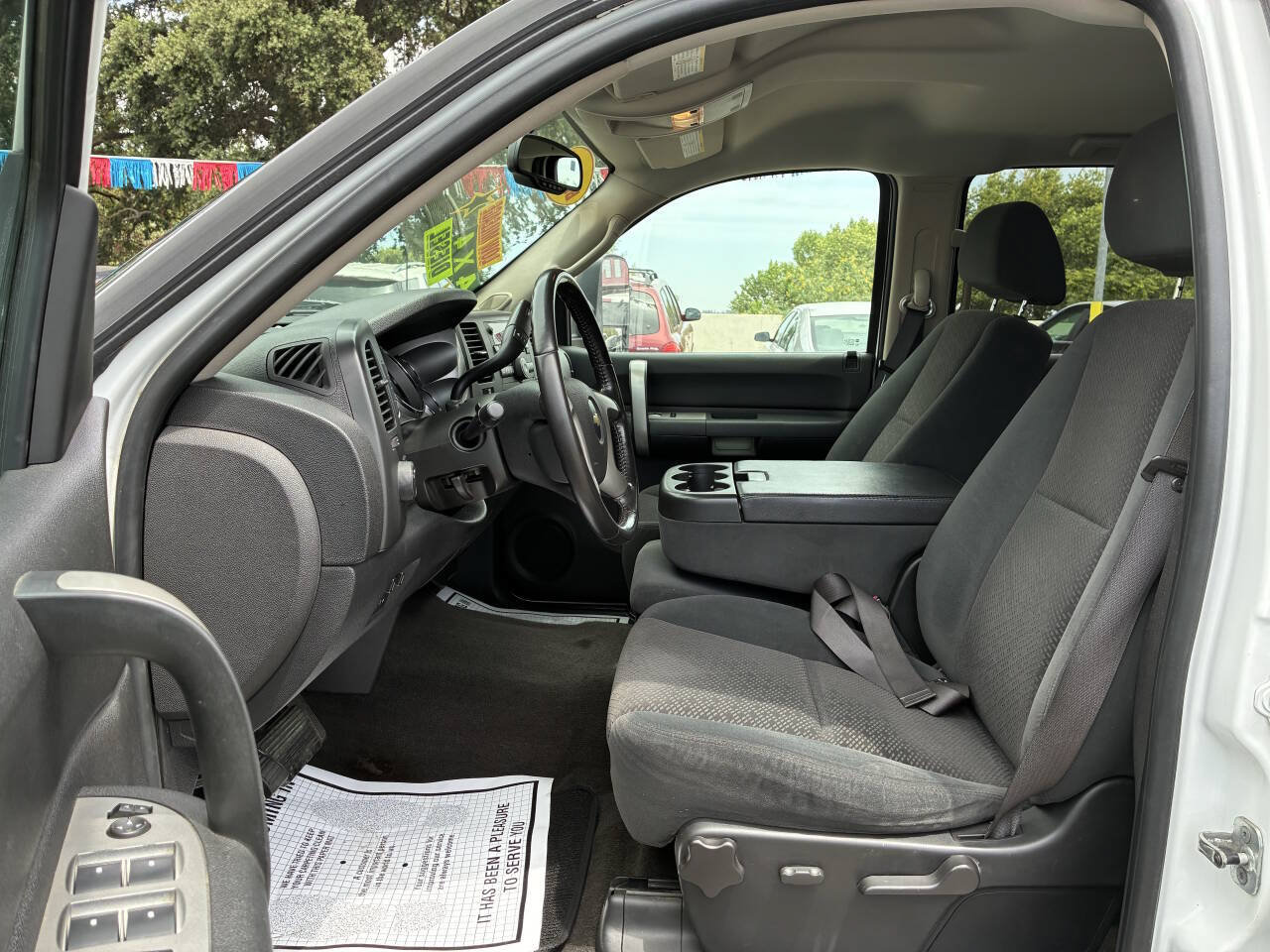 Used 2007 Chevrolet Silverado 2500 LT w/ 1LT Convenience Package AWD/4WD image 3