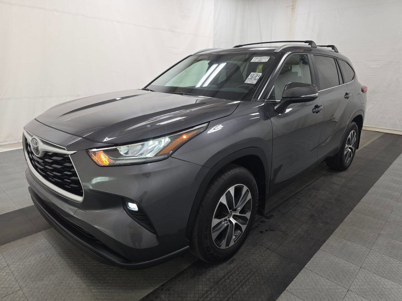 Used 2024 Toyota Highlander XLE