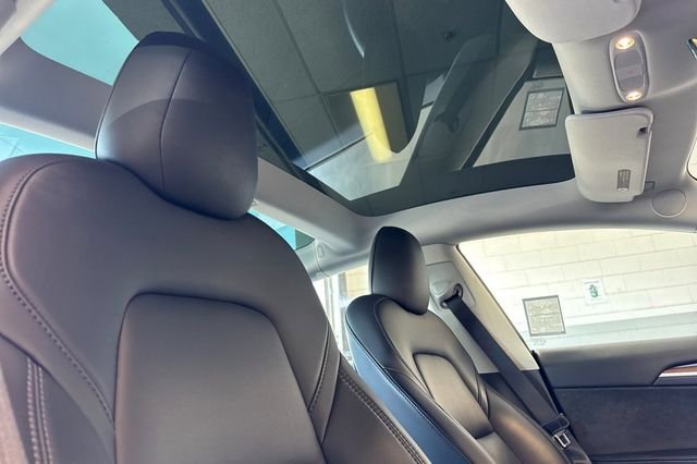 Used 2022 Tesla Model 3 Long Range AWD/4WD image 18