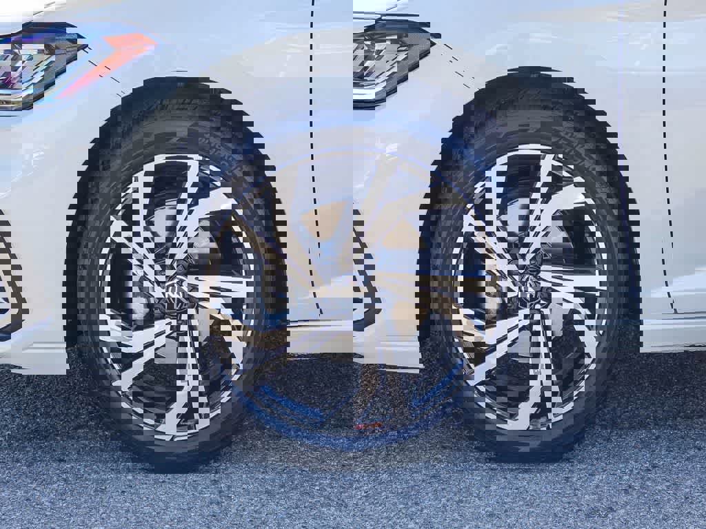 Used 2025 Volkswagen Jetta SEL image 10