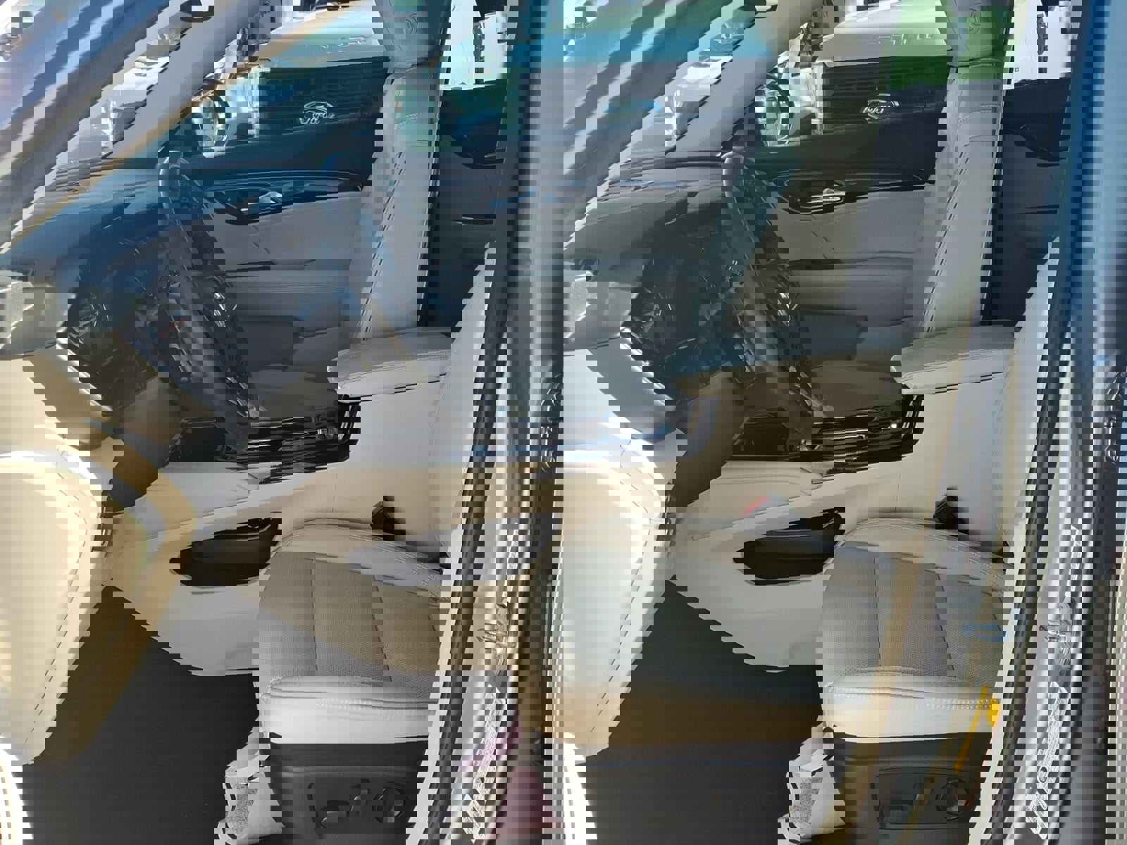 Used 2021 Buick Envision Essence w/ Technology Package I image 23