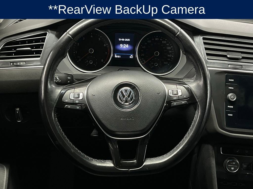 Used 2019 Volkswagen Tiguan SE w/ Panoramic Sunroof Package image 8