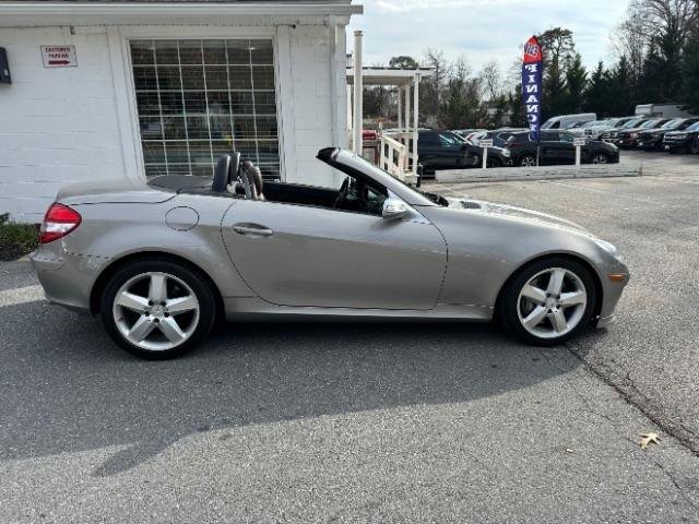 Used 2005 Mercedes-Benz SLK 350 image 7