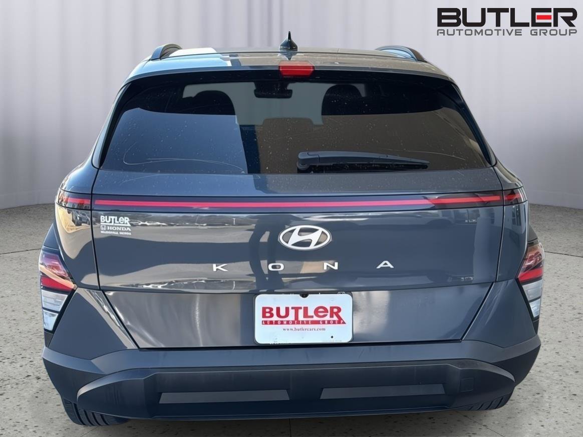 Used 2024 Hyundai Kona SEL w/ Convenience Package image 4