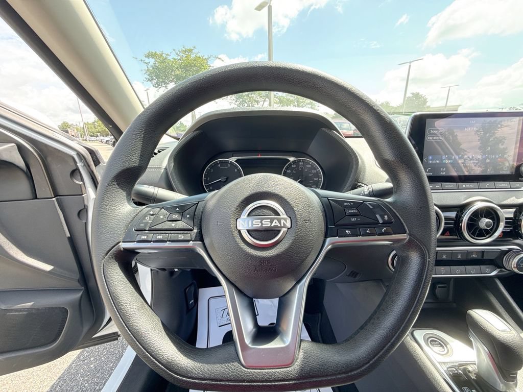 Used 2024 Nissan Sentra SV FWD image 16