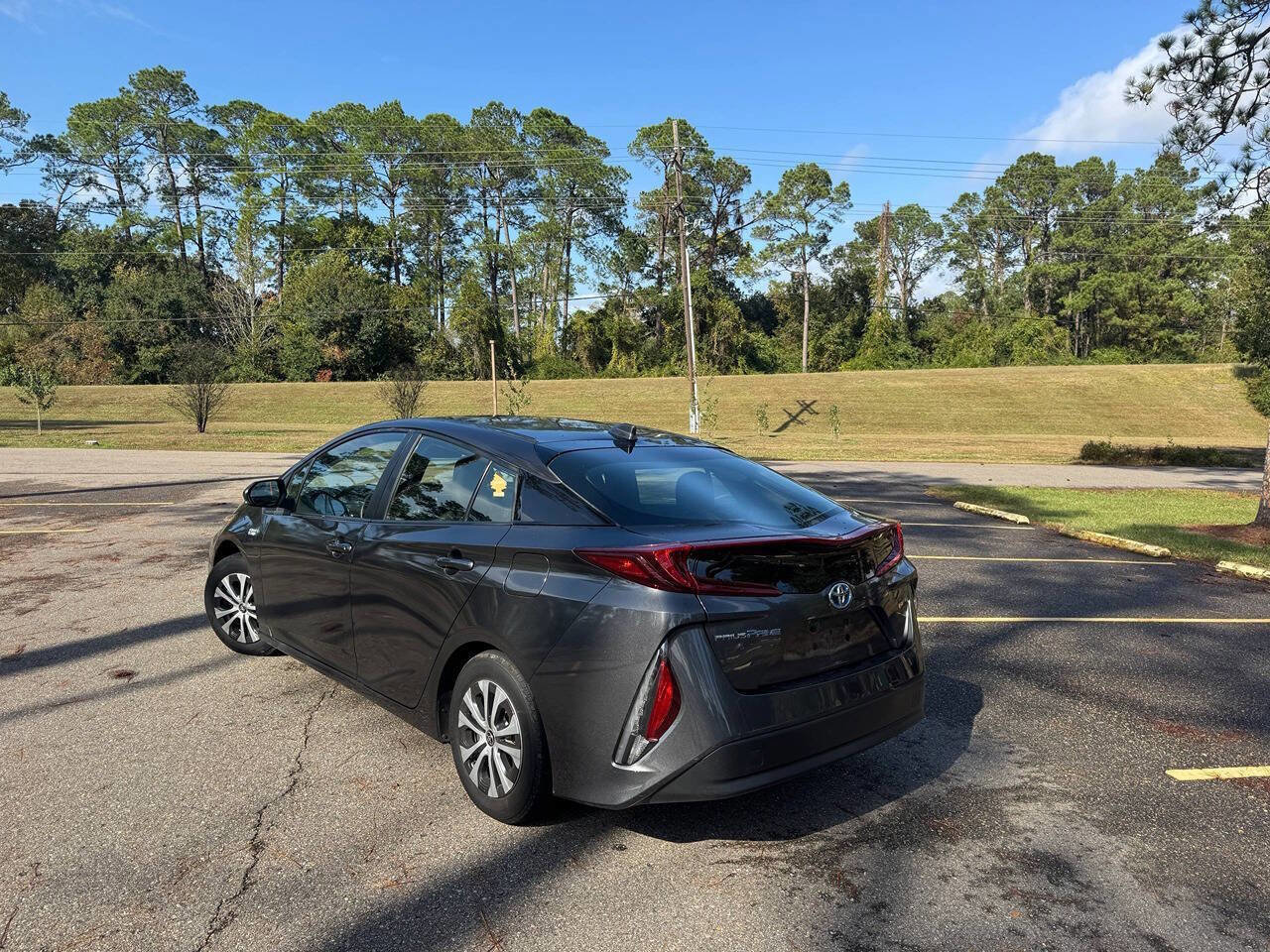 Used 2021 Toyota Prius Prime LE image 7