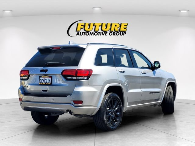 Used 2019 Jeep Grand Cherokee Altitude AWD/4WD image 4