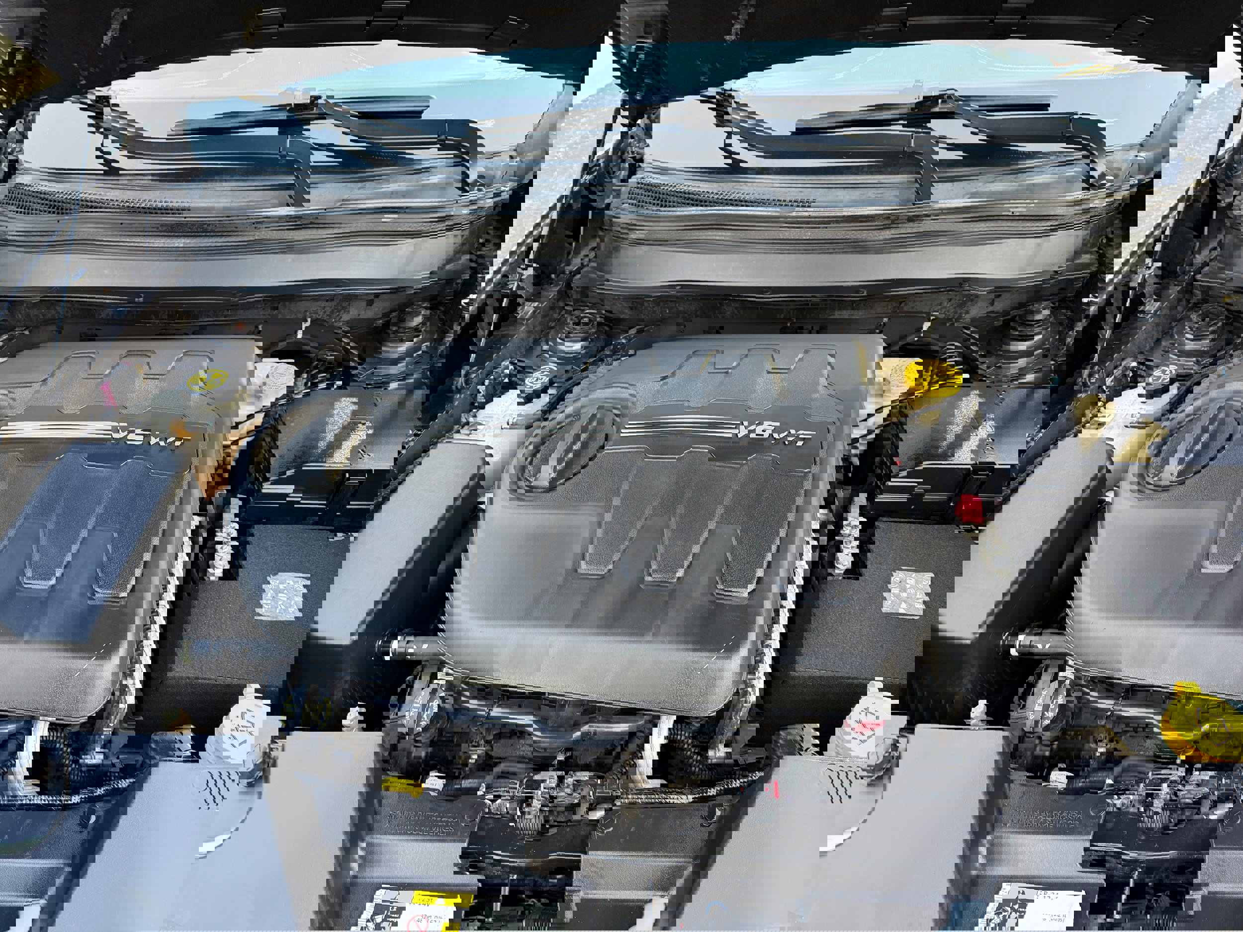 Used 2015 Jeep Cherokee Latitude w/ Cold Weather Group image 11