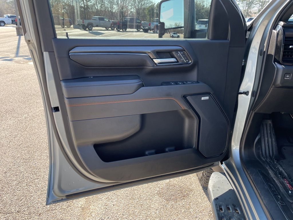 Used 2024 GMC Sierra 2500 AT4 w/ AT4 Premium Plus Package image 14