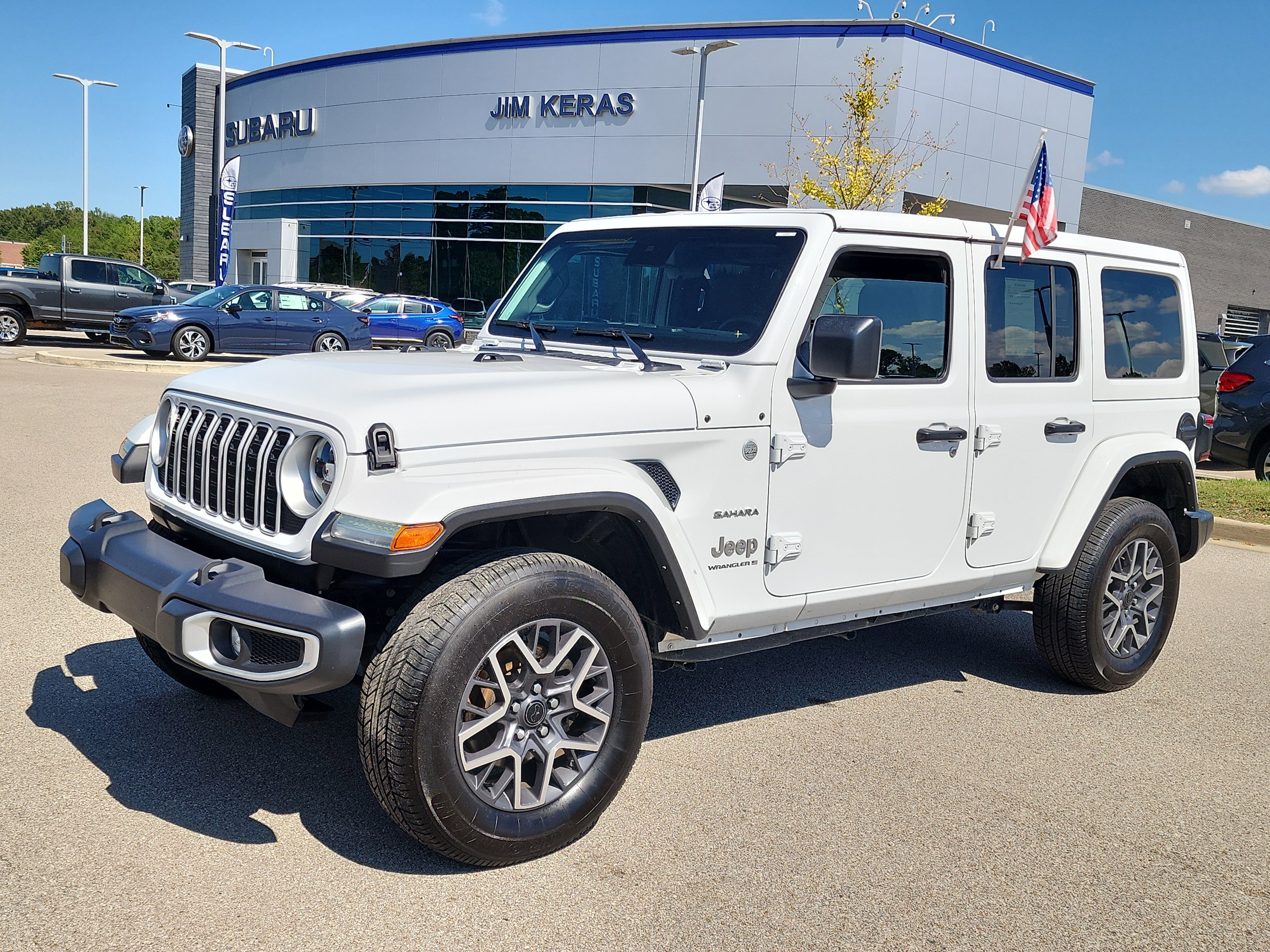 Used 2024 Jeep Wrangler Sahara image 7