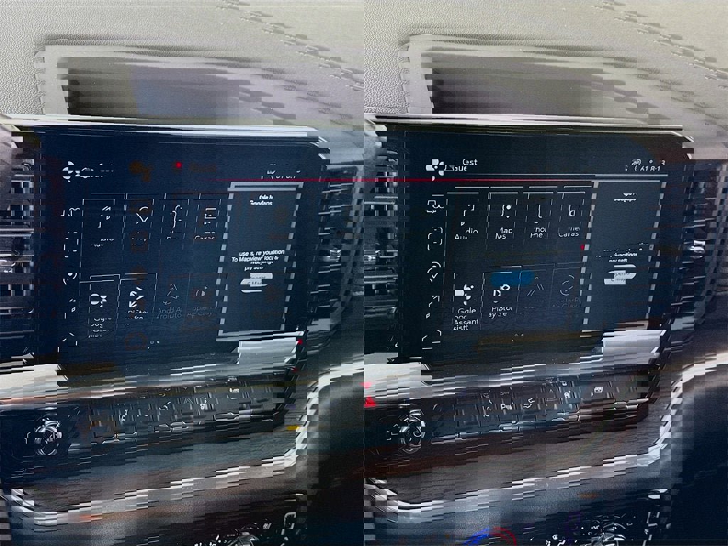 New 2026 GMC Sierra 2500 SLT w/ SLT Premium Package image 10