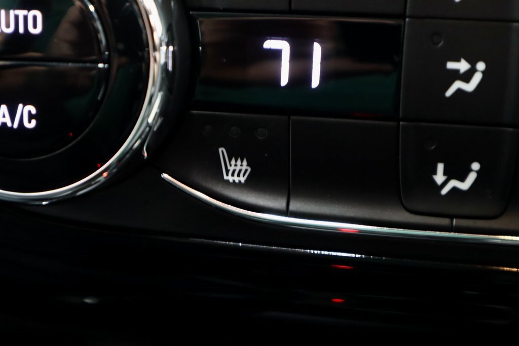 Used 2024 Chevrolet Trax LT w/ Driver Confidence Package image 4